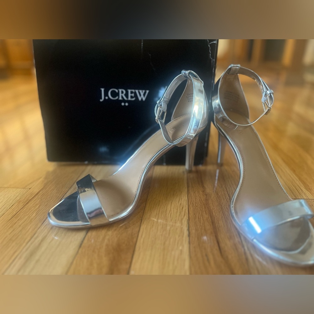 NIB J.Crew silver heels (9)